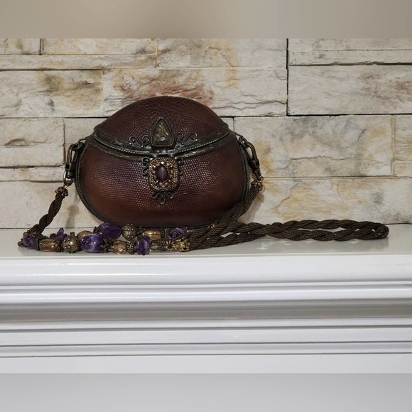 Maya Evangelista Hard Resin Cross Body Bag with Removable Beaded Strap - Picture 2 of 16